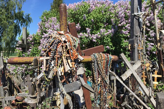 2 countries! Hill of Crosses, Rundale Palace and Bauska castle - Kryziu Kalnas (Hill of Crosses): the emotional stop you plan for