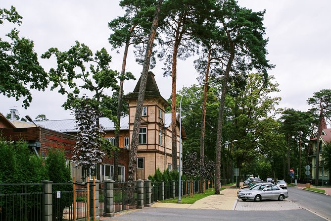 2 in 1: Sigulda and Jūrmala in a single daytrip (All Inclusive) - Cable car across the Gauja: a 5-minute ride with real height and queue reality