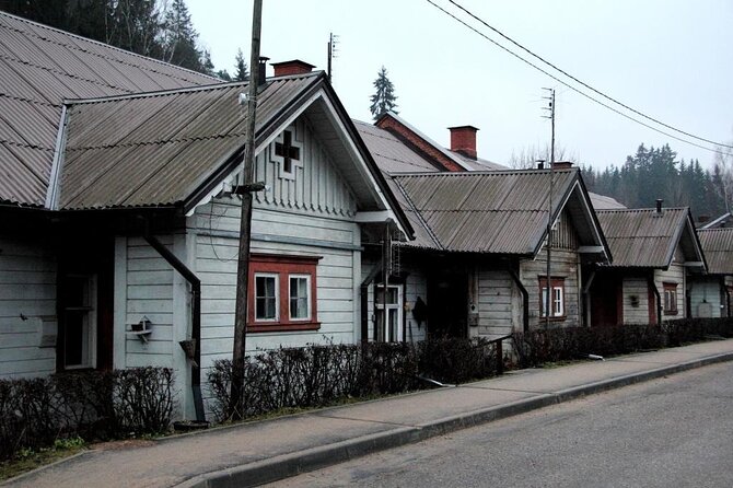 Day trip to Gauja National Park: animals, castles and a cave - A 7-hour Gauja National Park day trip that actually feels like a day out