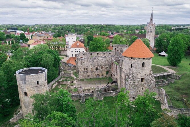 Explore the Baltics: Riga- Tallinn / Tallinn - Riga Daytrip - Stop Option: Turaida Museum Reserve and Turaida Rose in God’s Garden