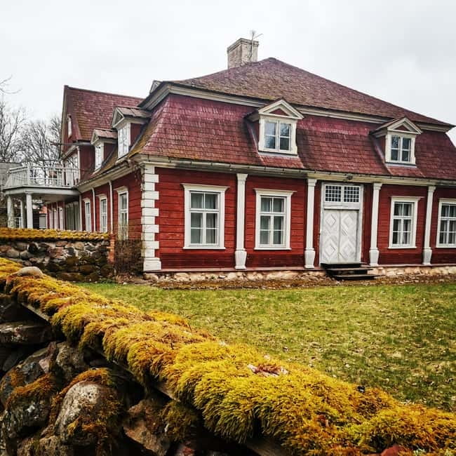 From Riga: Cesis and Sigulda Day Trip with Hotel Transfers - Price and What $165 Really Buys You