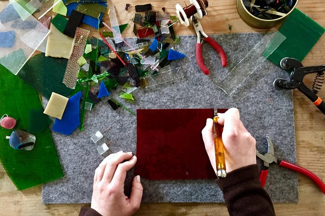 Glass Jewellery Workshop - The 90-Minute Itinerary: How the Session Flows