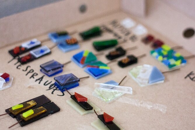 Glass Jewellery Workshop - Shipping Your Pieces: The Postcard Feeling Without the Packing