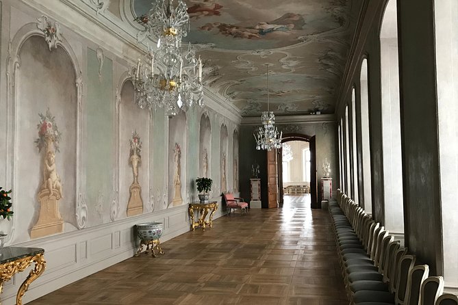 Group Day trip to Rundale Palace, Hill of Crosses & Bauska Castle - Timing and pacing: how to survive the long day without rushing