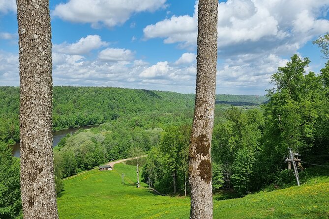 Hiking in Sigulda - the Switzerland of Latvia - Edgar’s guiding approach: local context, real pacing, small-group comfort
