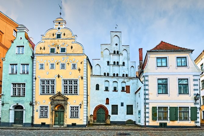 Honest tour of Riga with the best private guide in town - Art Nouveau Riga (Jugendstil), Facades With a National Identity Angle