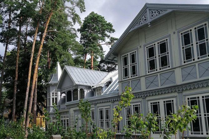 Jurmala sunset tour - Stop-by-stop: Buļļuciems and its “same street, different decades” vibe