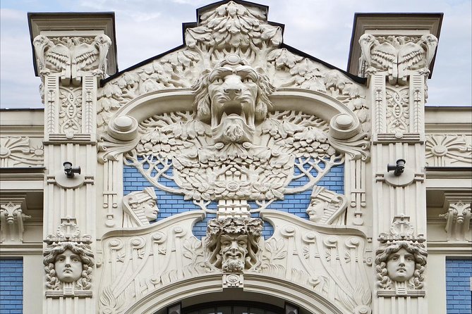 Old Town And Art Nouveau Walking Tour Of Riga - Riga’s Old Town Meets Art Nouveau, In One Smart 3-Hour Loop