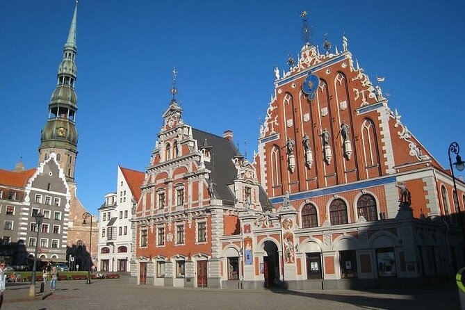 Old Town Sightseeing Tour in Riga by Electro Bus - Why An Electric Bus Works So Well in Riga Old Town
