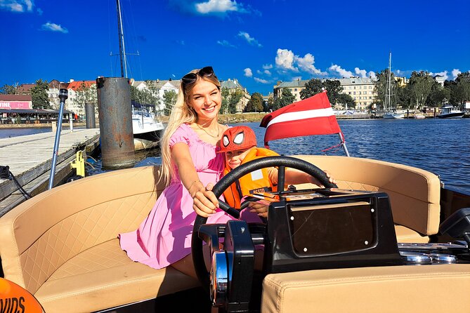 Private Boat Tour experience in Riga (City Canal and Daugava) - Why a Riga boat tour is the fastest way to get your bearings