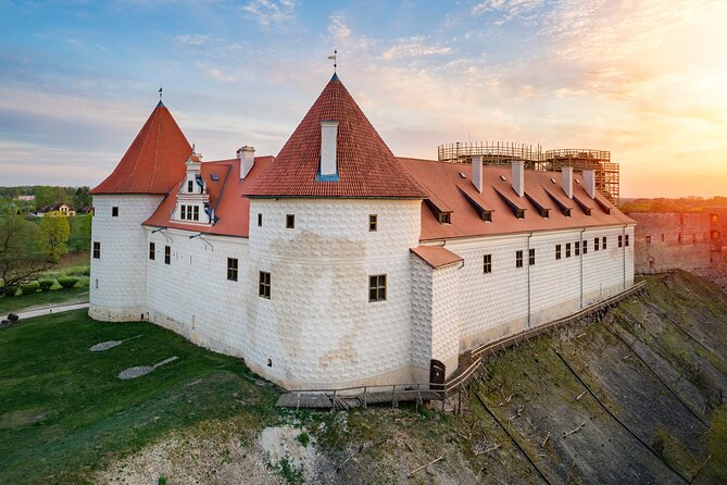 Private Full-Day Trip to Bauska, Rundale and Jelgava Palace - Stop 2: Rundale Palace, Baroque Opulence and Gardens You Can Walk Through