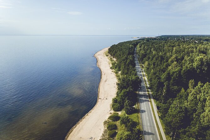 Private Riga Tallin Transfer and Tour - Pärnu on Foot: Preserved Streets, Cafes, and Markets