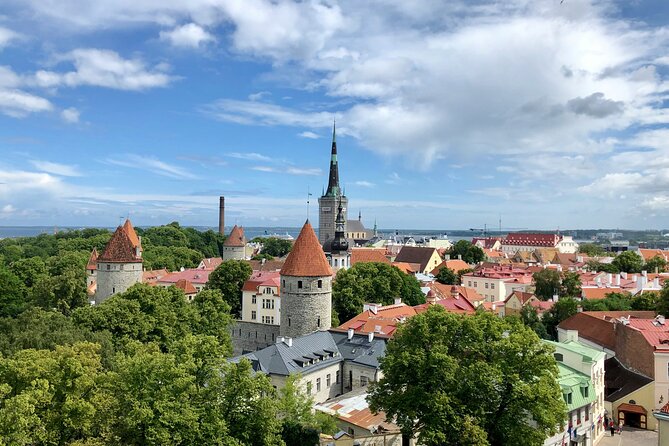 Private Riga Tallin Transfer and Tour - Coast Stops Near Saulkrasti: Sunset Trail and Balta kapa