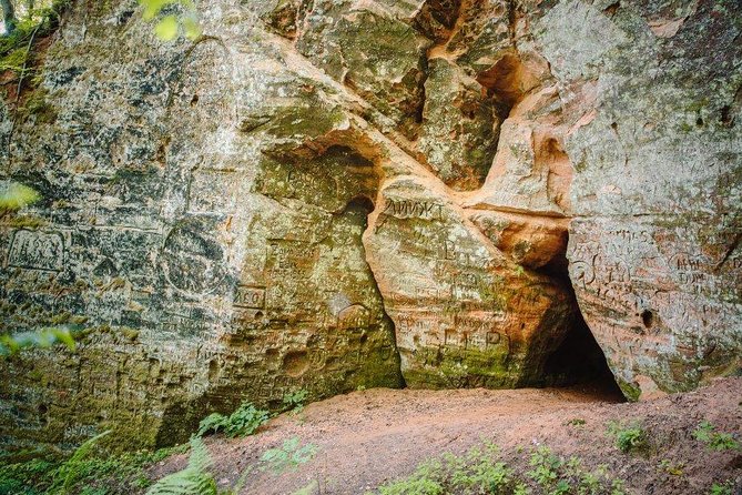 Private Sightseeing Tour in Sigulda - Gutmanis Cave: the Baltic grotto with wall inscriptions