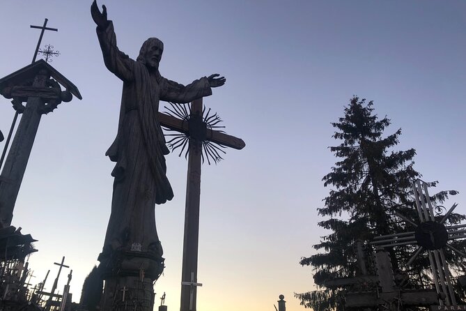 Private transfer Riga - Hill of Crosses - Riga - Riga to the Hill of Crosses: the simple plan that saves your day