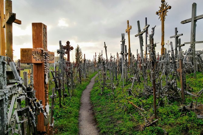 Private trip - Hill of Crosses / 2 countries in 1 day - A private Riga to Lithuania day that runs on your schedule