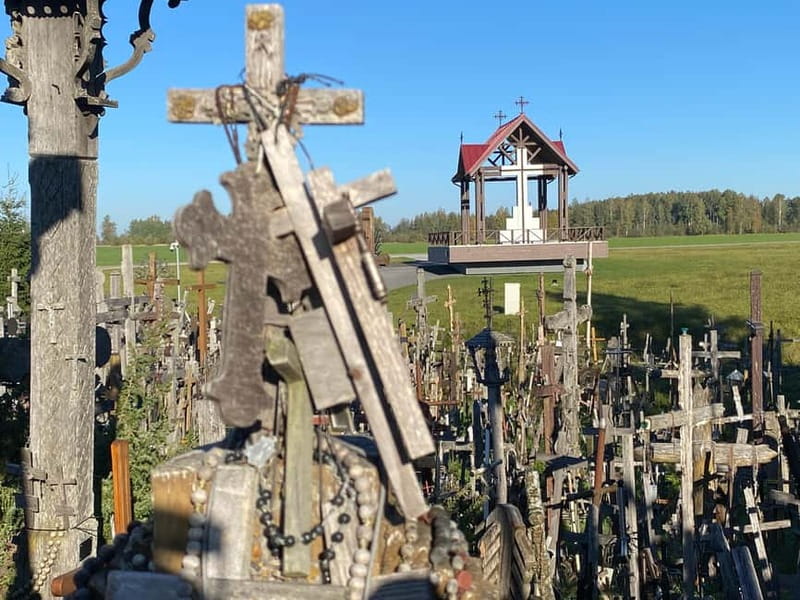Riga: Hill of Crosses, Guided Rundale Palace & Bauska Castle - Key highlights at a glance