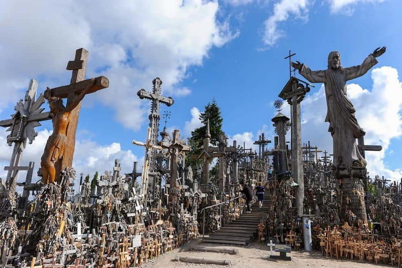 Riga: Hill of Crosses, Guided Rundale Palace & Bauska Castle - Leaving Riga for Lithuania and Latvia in one long, well-paced day