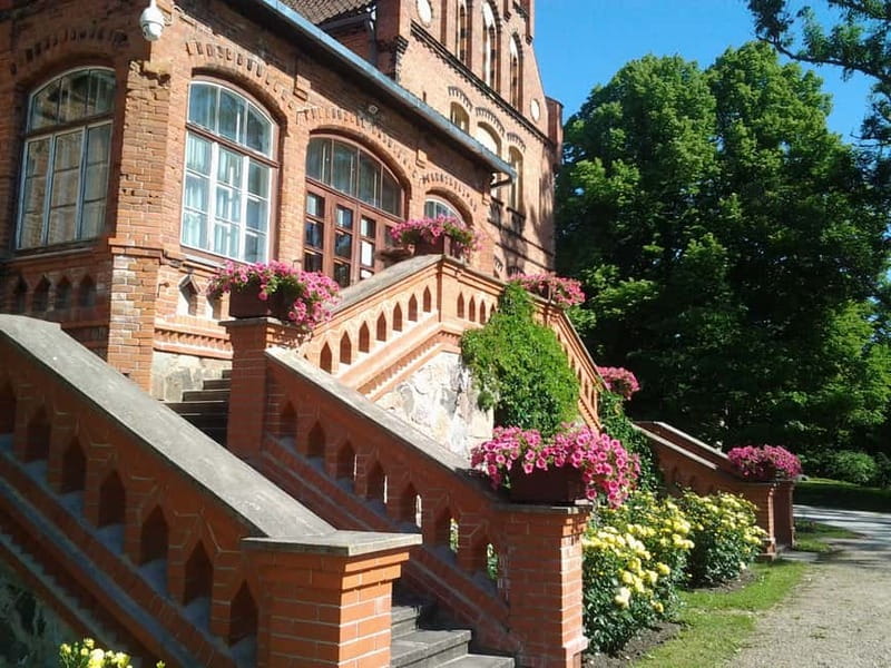 Riga: Nearby Manors and Castles Tour - Leaving Riga for Tukums, and Why That Works