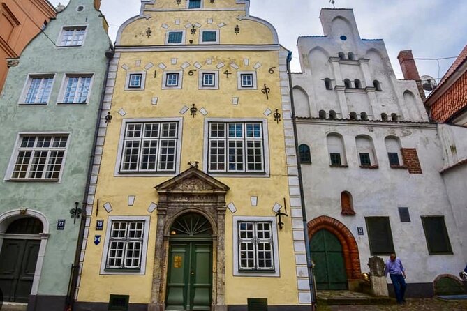 Riga Old Town, C Market & Art Nouveau Guided Walking Tour - Key highlights at a glance
