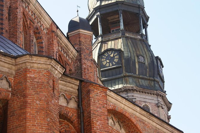Riga Old Town Walking Tour in a Small Group - Price and value: why $22.98 often makes sense