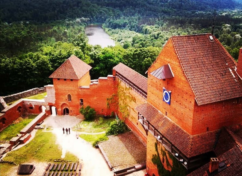 Riga: Private Sigulda, Turaida, and Gauja National Park Tour - Krimulda Manor, Cremon Winery, and Local Craft Life