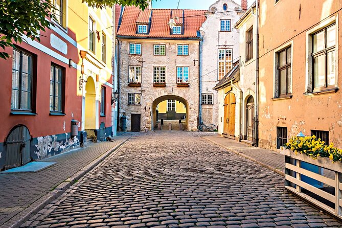 Riga Scavenger Hunt and Highlights Self Guided Audio Tour - Stop by stop: what you see at each puzzle moment