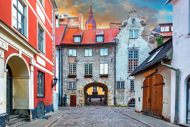 Riga Scavenger Hunt and Highlights Self Guided Audio Tour - Outdoor-only reality: what to bring so you are comfortable