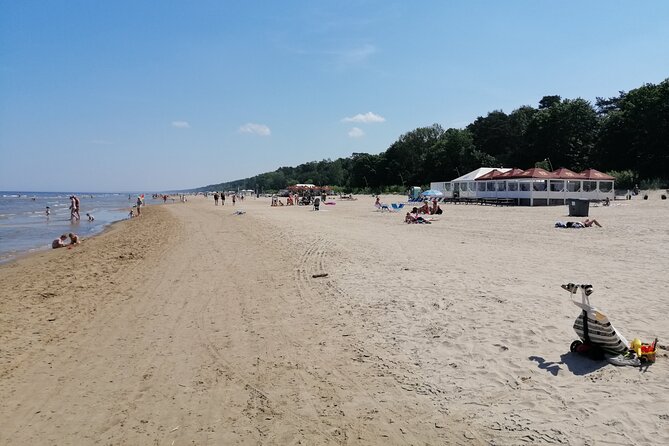 Small Group - Hill of Crosses, Jelgava and Jurmala / 2 Countries - Jūrmala: Wooden Architecture and a Baltic Beach Reset