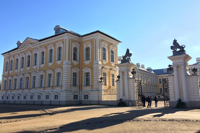 Tour from Riga to Vilnius: Bauska Castle, Rundale Palace and The Hill of Crosses - Price and value, is $266 per person fair for this route?