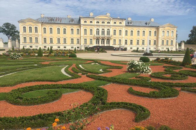 Tour from Riga to Vilnius: Bauska Castle, Rundale Palace and The Hill of Crosses - Who this tour fits best (and who should skip it)