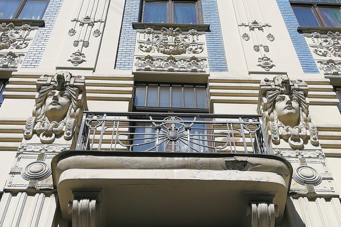 Ultimate Art Nouveau Experience in Riga - Private Tour - Stop 3: Art Cafe Sienna coffee break with era-appropriate flair
